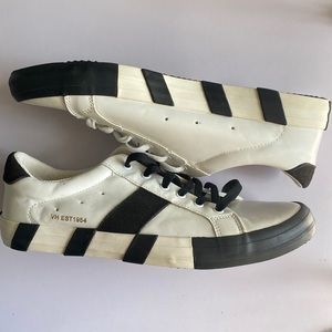 Vintage Havana black and white low top sneakers | black stripe sz 11